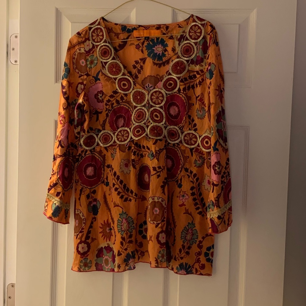 Cynthia Steffe medium floral blouse